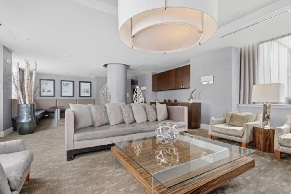 Global Luxury Suites At Metropolitan 泽西 外观 照片