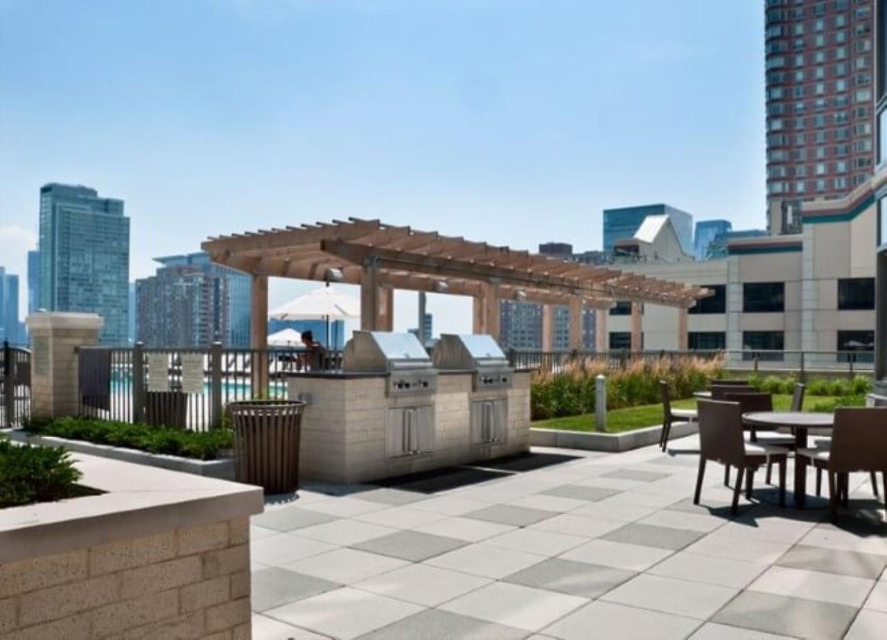 Global Luxury Suites At Metropolitan 泽西 外观 照片